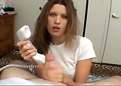 Nadia sucks while on the phone